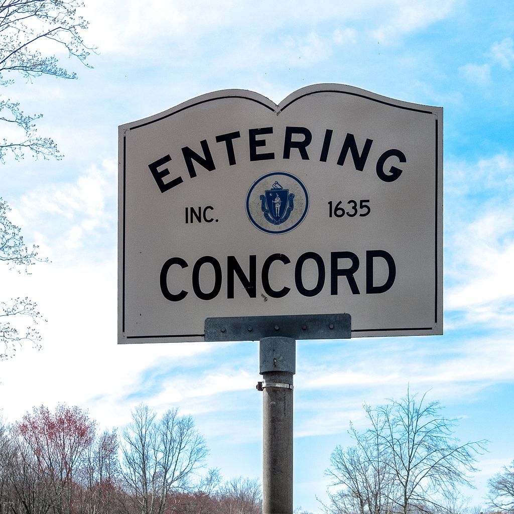 Concord town line sign
